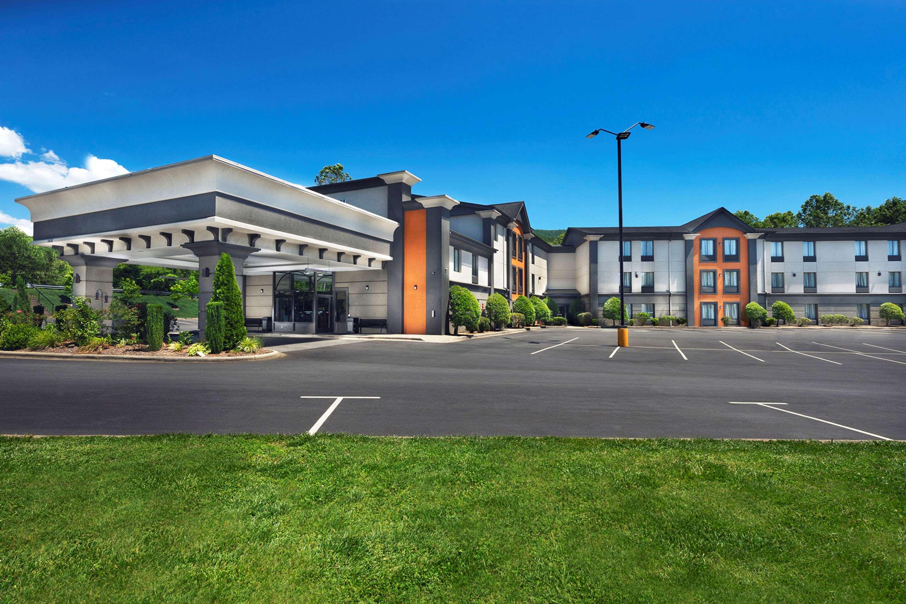 Comfort Inn Asheville East-Blue Ridge Pkwy Access Exterior foto