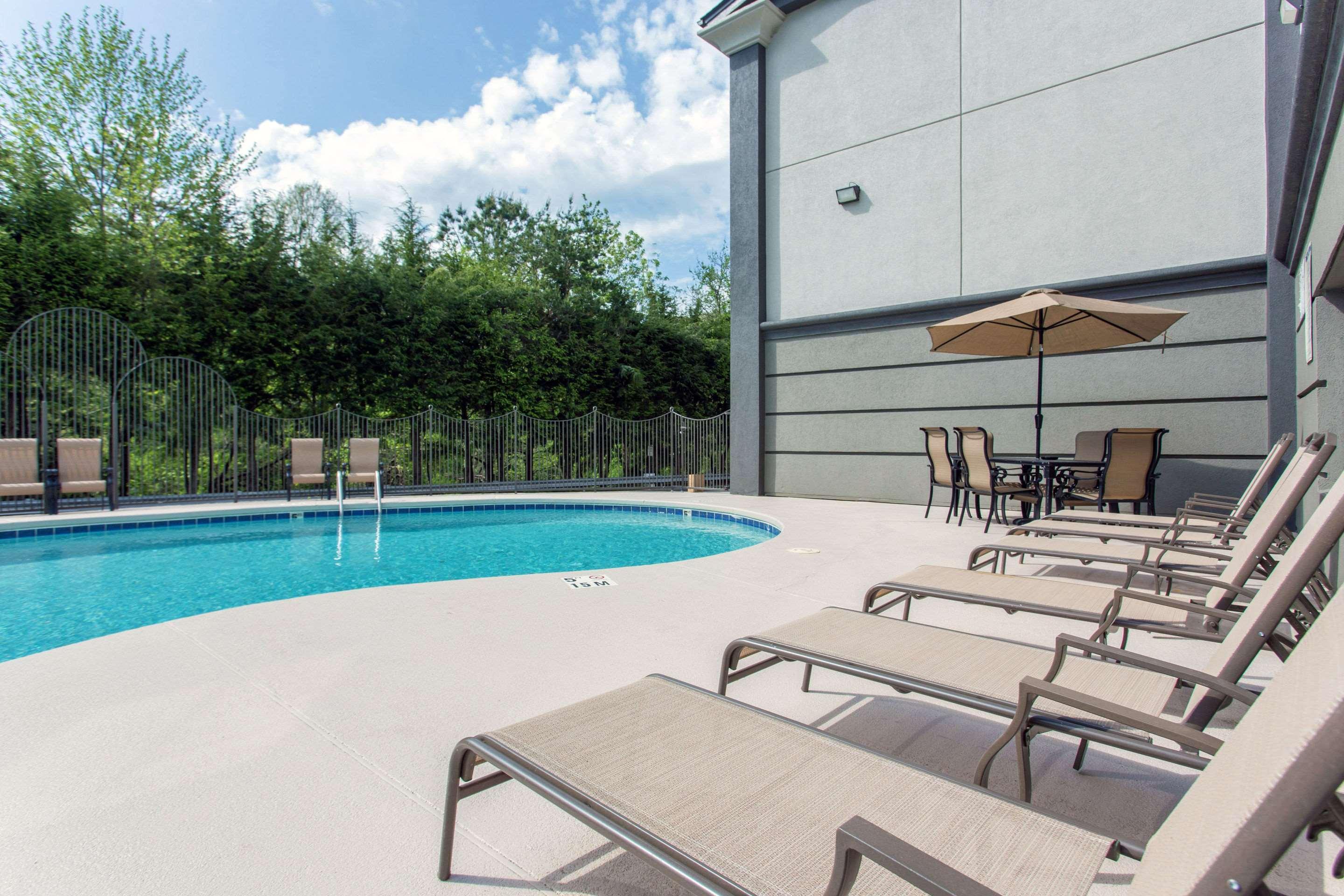 Comfort Inn Asheville East-Blue Ridge Pkwy Access Exterior foto