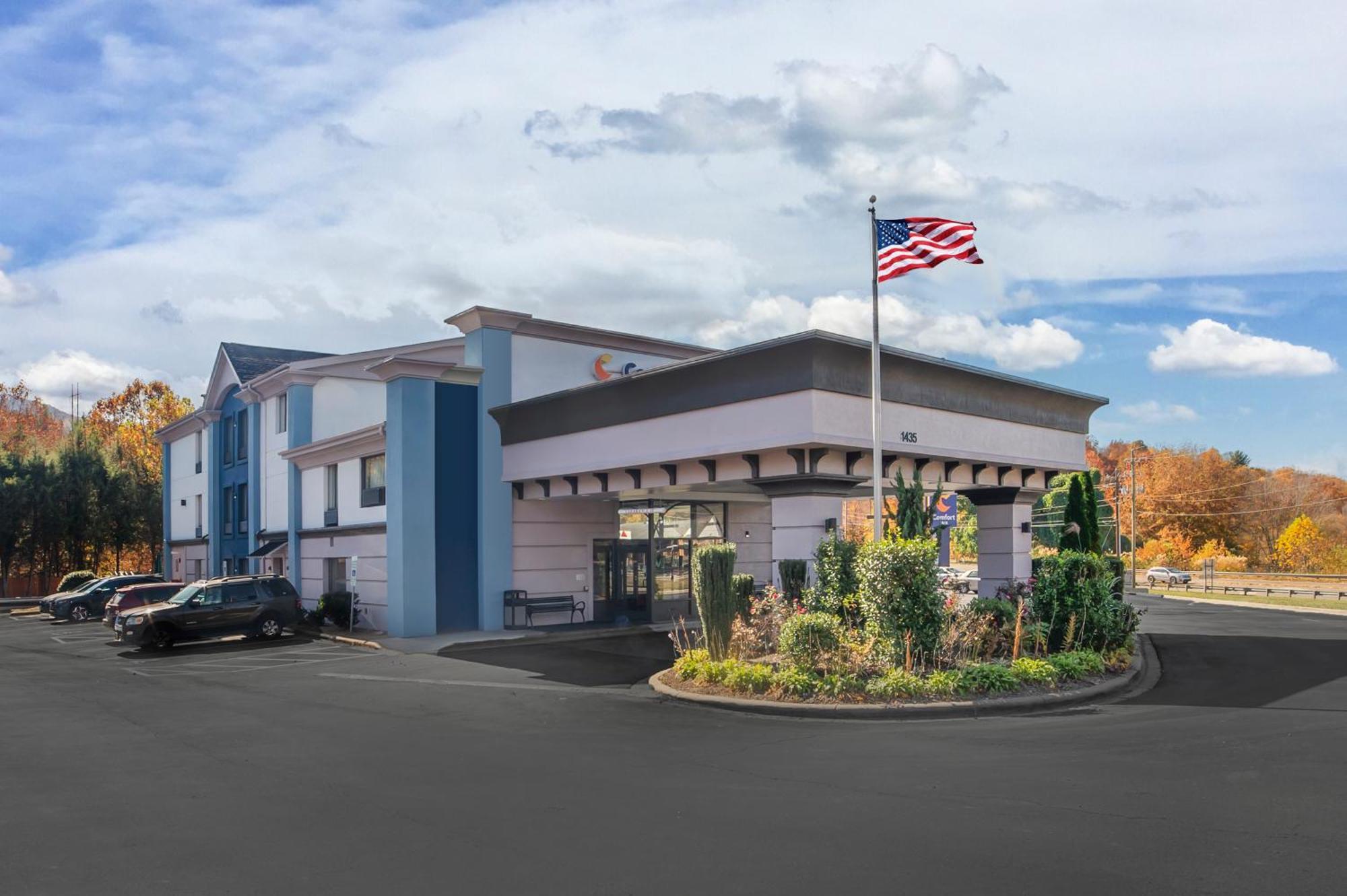 Comfort Inn Asheville East-Blue Ridge Pkwy Access Exterior foto